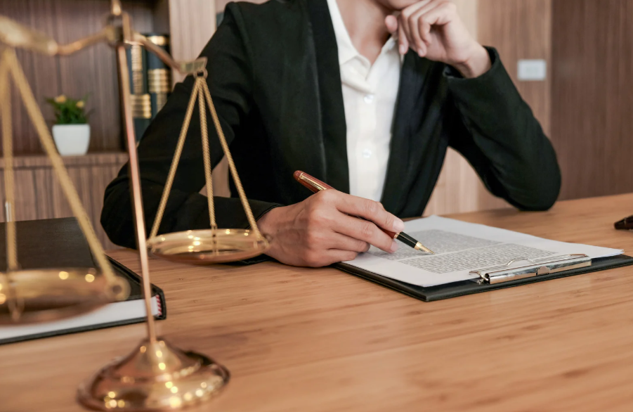 כמה מרוויח עורך דין מצליח